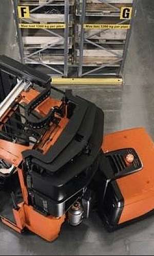 Empilhadeira giratória  Empilhadeira giratória