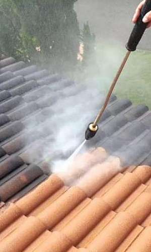 Serviço de lavagem de telhado